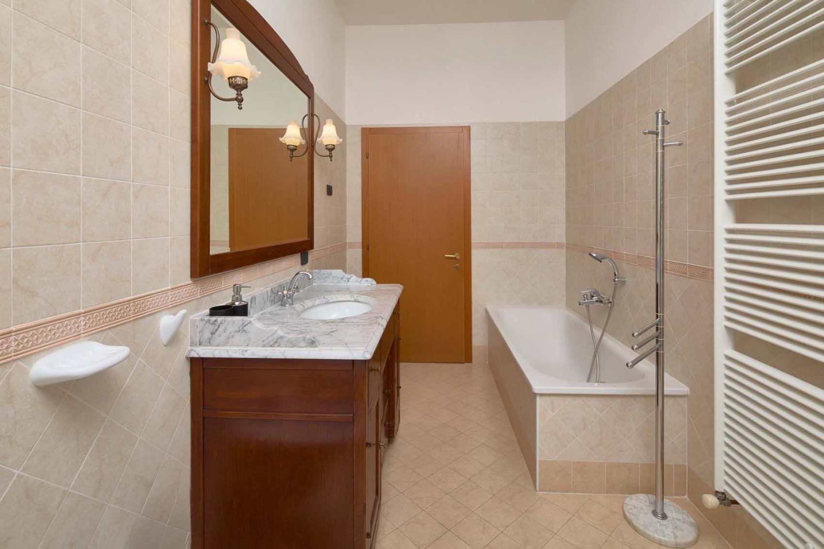 Appartamento Ania Vista Castello Tenno Ngoại thất bức ảnh