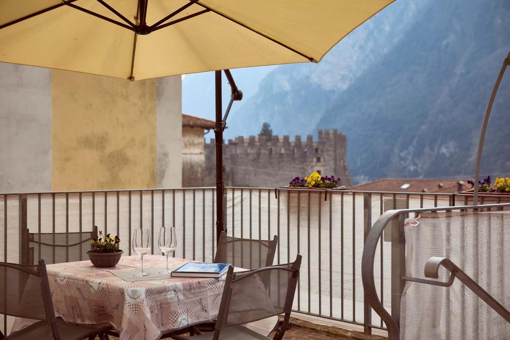 Appartamento Ania Vista Castello Tenno Ngoại thất bức ảnh